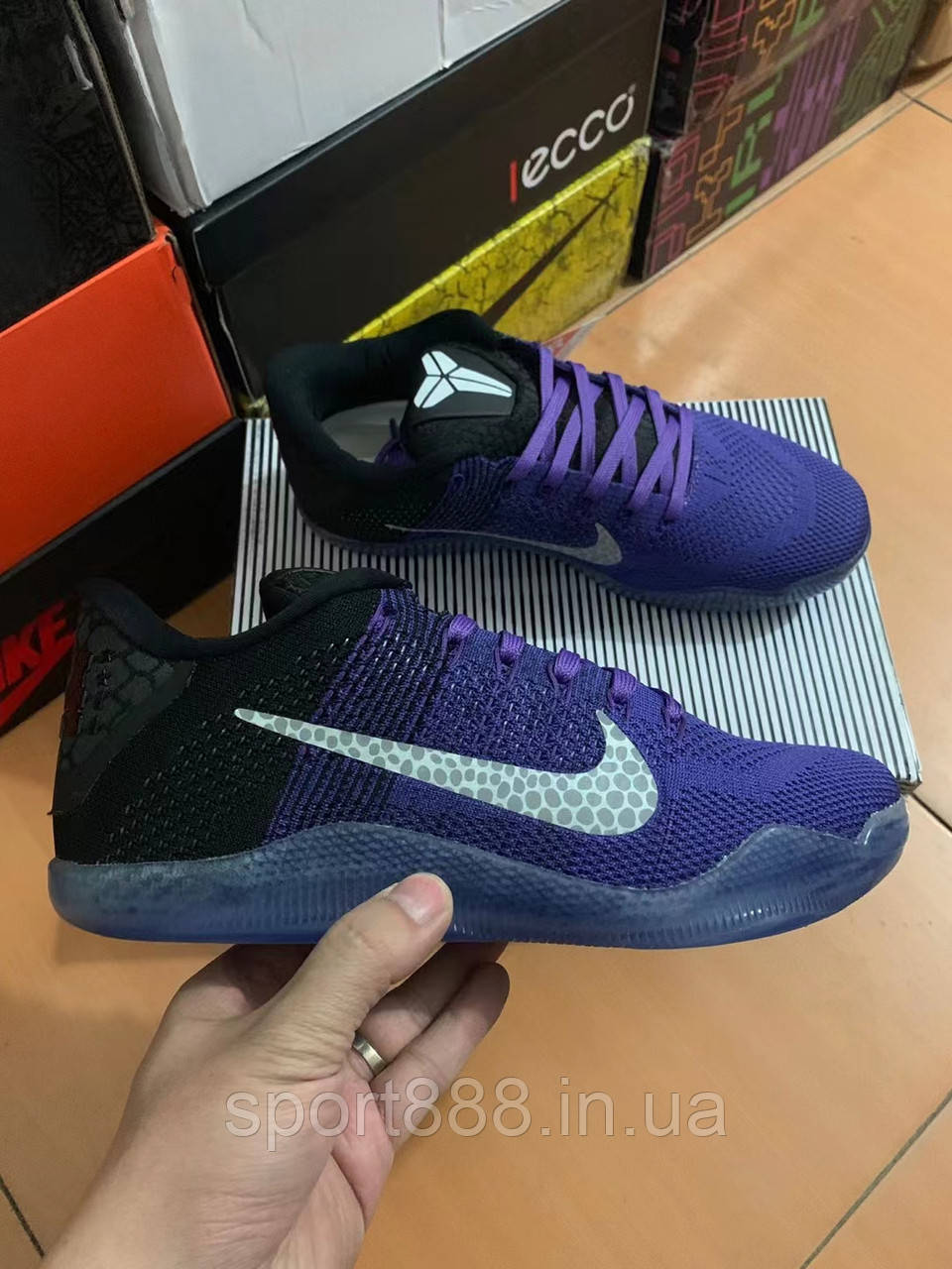 Кобі 11 баскетбольні Кросівки NIKE Kobe XI чоловічі фіолетові