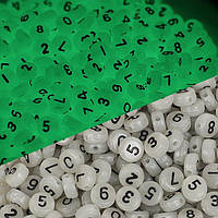 Намистини Finding Круглі плоскі цифри арабскі Білий і чорний світяться у темляві 7 мм Ціна за 100 штук Мікс