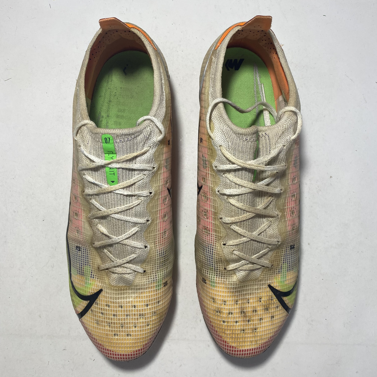 cq7635 nike