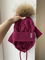 Детская теплая зимняя шапка и шарф снуд ручной работы с натуральным меховым помпоном для девочки.