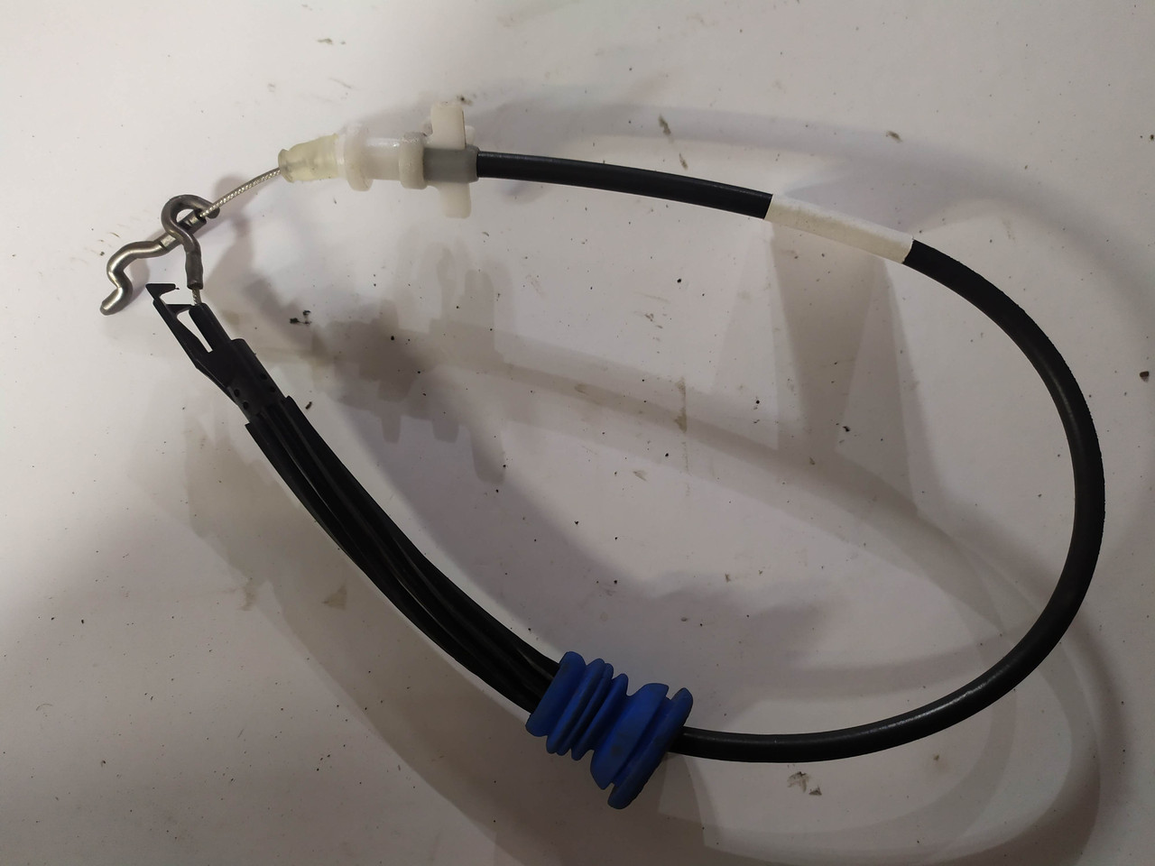 Трос передньої лівої дверки vw cc, фото 1