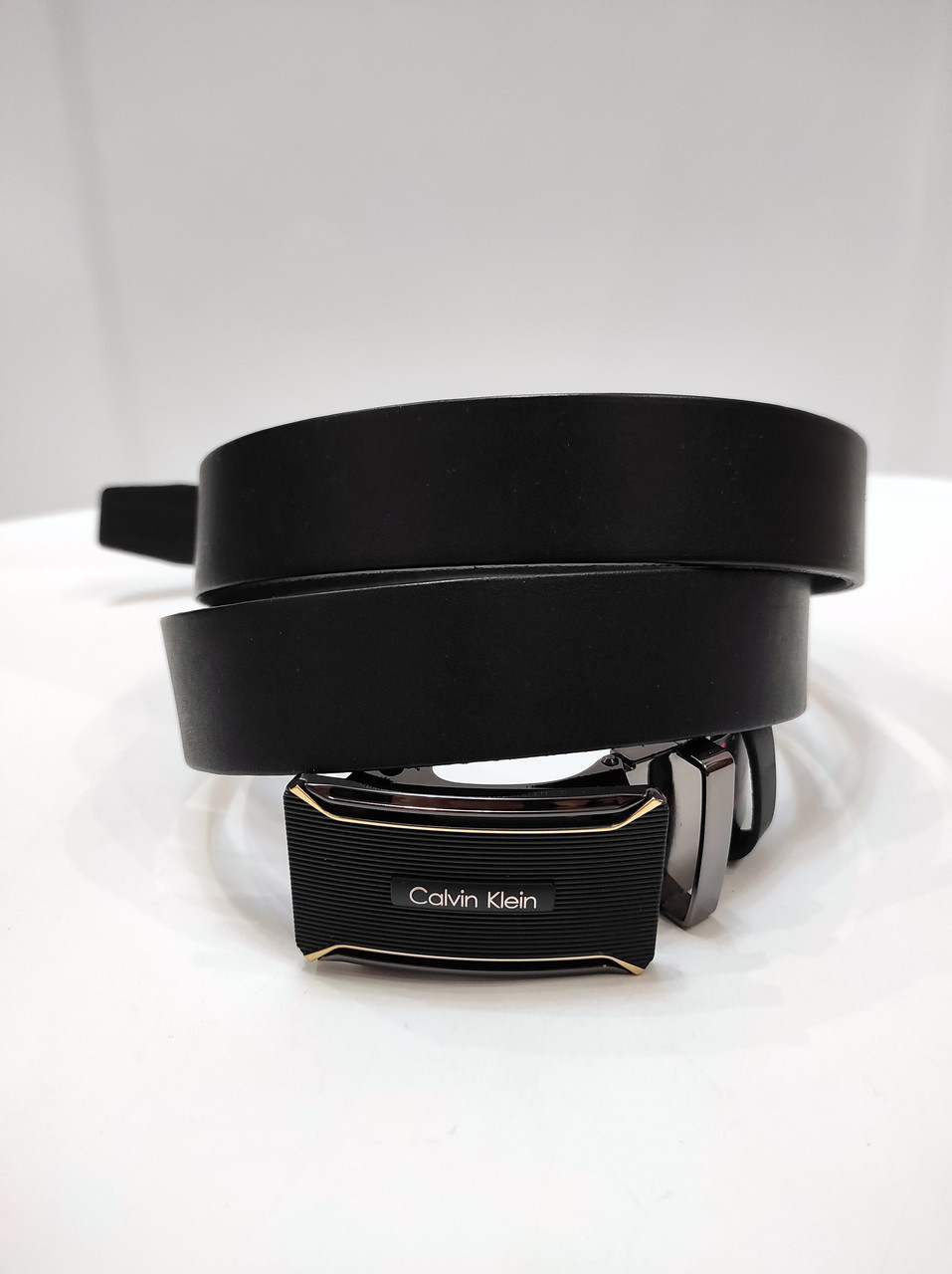 Чоловічий шкіряний ремінь Calvin Klein різні пряжки