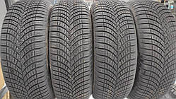 Всесезонні шини 215/60 R17 100V GOODYEAR VECTOR 4 SEASONS