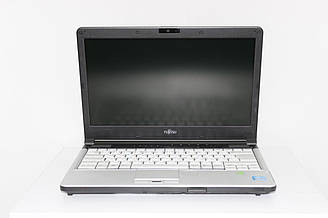 Ноутбук Б/У Fujitsu Lifebook S761 / 1366x768 / Intel Core i5-2540M (2 (4) по 2.6 — 3.3 GHz) / 4GB DDR3 /