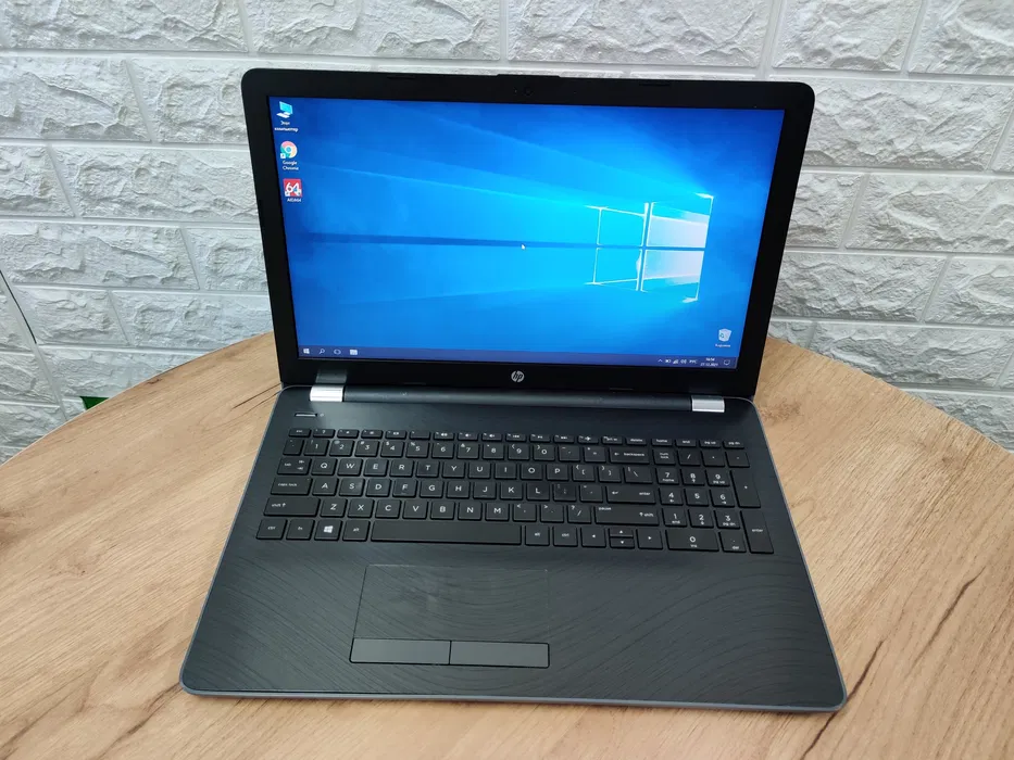 Ноутбук HP 15 BW0XX/15.6/HD/AMD A10-9620P/8Gb/SSD256Gb/AMD RADEON R5 Graphics