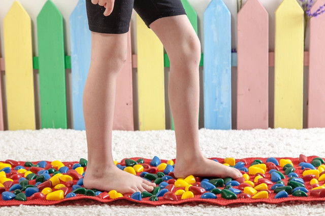 масажні килимки для дітей, ортопедичні килимки, орто, килимок масажний, дитячий масажний килимок, масажний килимок з камінням, масажний килимок