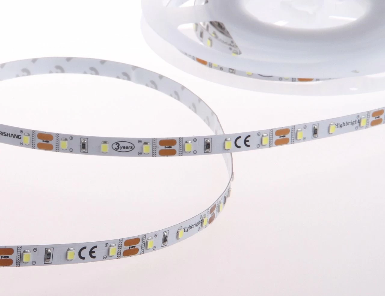 LED стрічка Rishang SMD2835 60шт/м 5.5W/м IP33 12V 13000K RN0860TA-B 7726