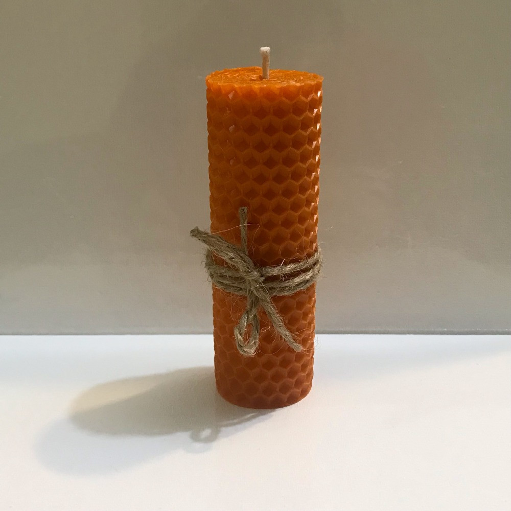Свічка Eternita з натуральної вощини Жовтогаряча, 13 см