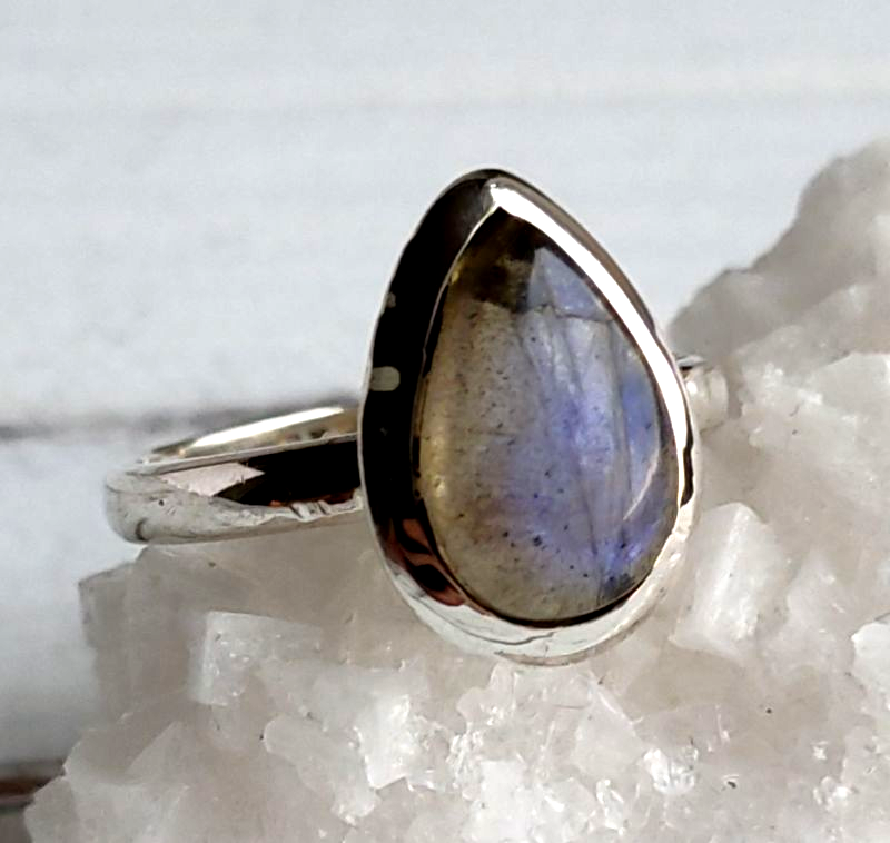 Серебряное кольцо с лабрадором 18 размера - фото 2 - id-p1549287660