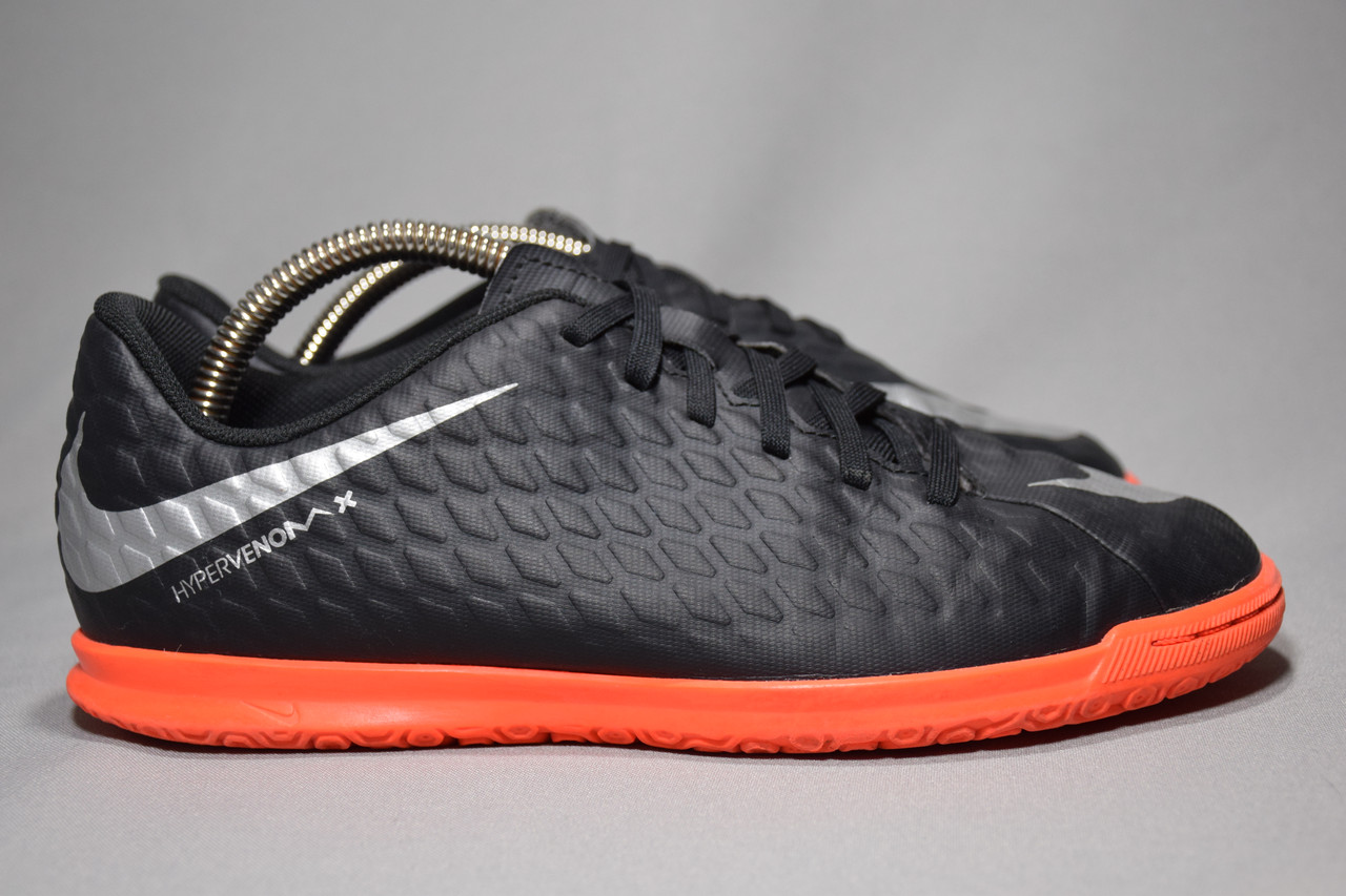 Nike hypervenomx phade iii hotsell