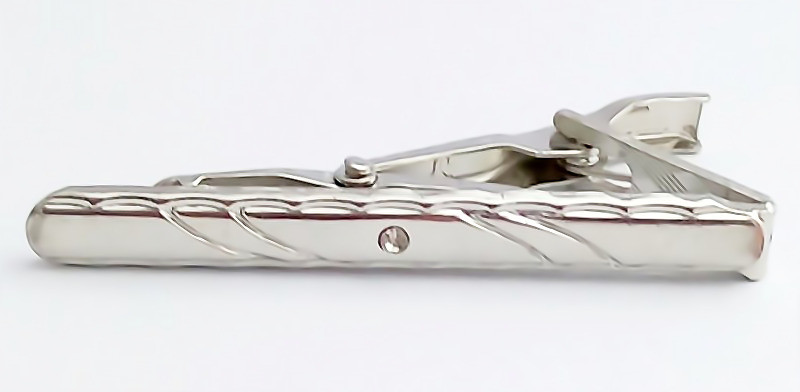 Затискач для краватки. Родій. Довжина: 5.5 см. Ширина: 7 мм.