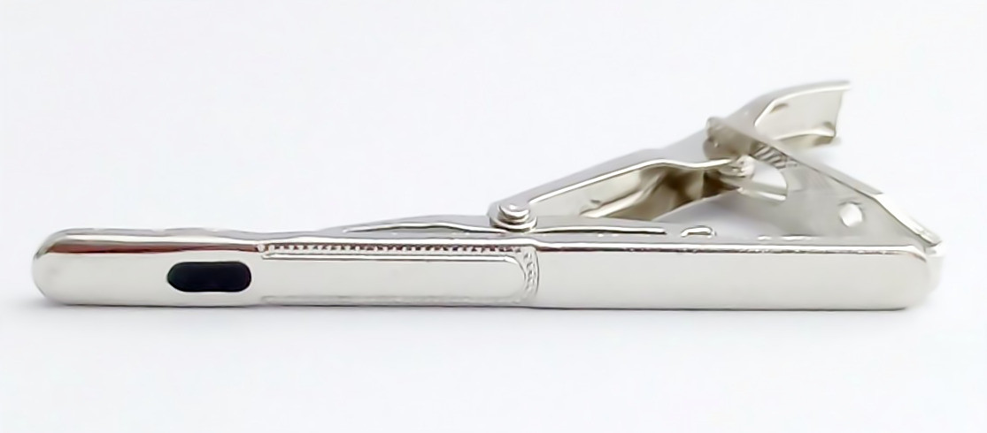 Затискач для краватки. Родій. Довжина: 6 см. Ширина: 5 мм.