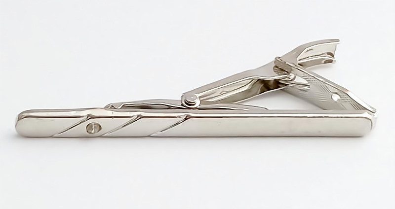 Затискач для краватки. Родій. Довжина: 6 см. Ширина: 5 мм.