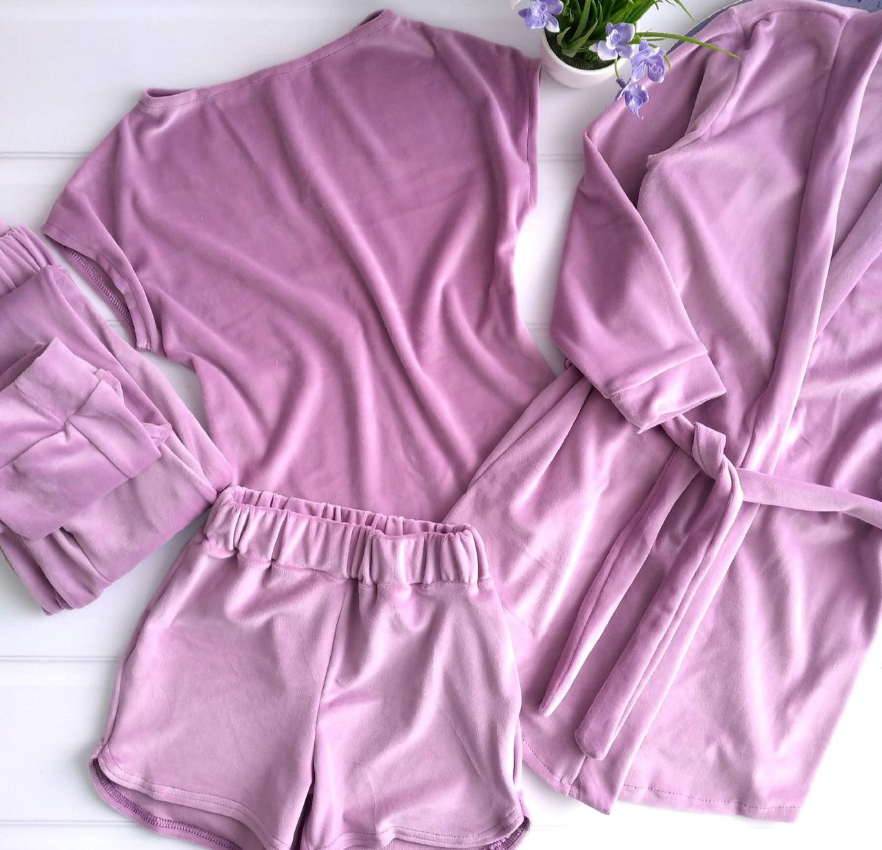 Домашній комплект 4в1 з королівського велюру (халат, футболка, шорти, штани) рожевий