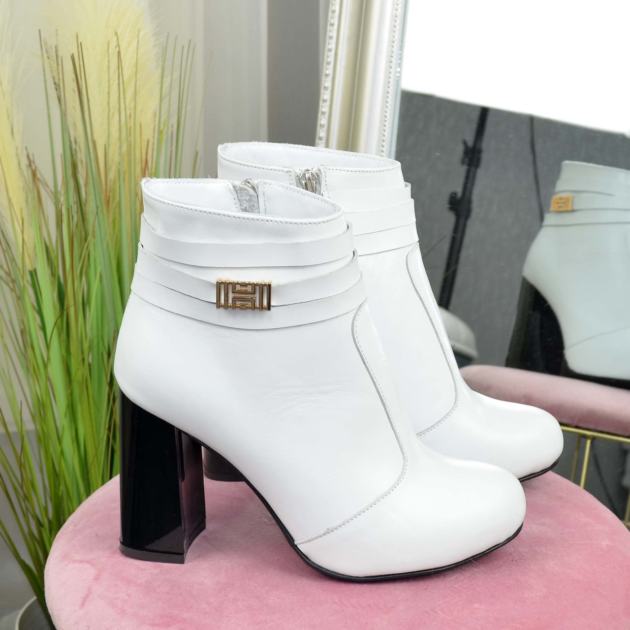 Черевики білі жіночі шкіряні на стійкому каблуці, фото 1