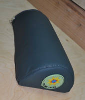 Валик медичний (подушка) для ін'єкцій 27x15см Колір: чорний (напівкруглий)