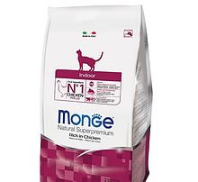 Корм з куркою для живуть у приміщенні кішок 10 кг Monge Cat Adult Indoor