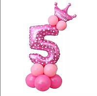 Шар цифра" 5" на стойке из шаров розовая в сердечки с шарами и короной