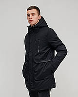 Чоловіча зимова куртка чорного кольору.