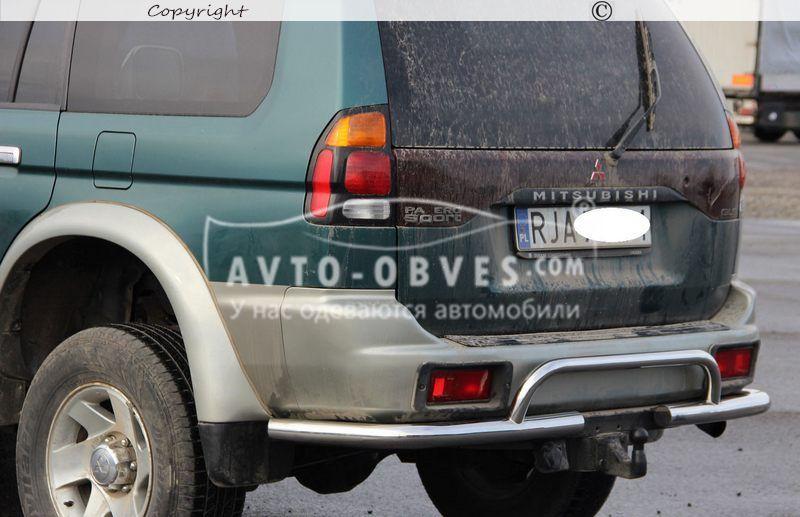 Защита заднего бампера Mitsubishi Pajero Sport I - тип: углы с обводкой фаркопа - фото 3 - id-p523499812