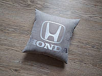 Авто Подушка з вишивкою логотипу марки хонда Honda сірий подарунок автомобілісту 00185