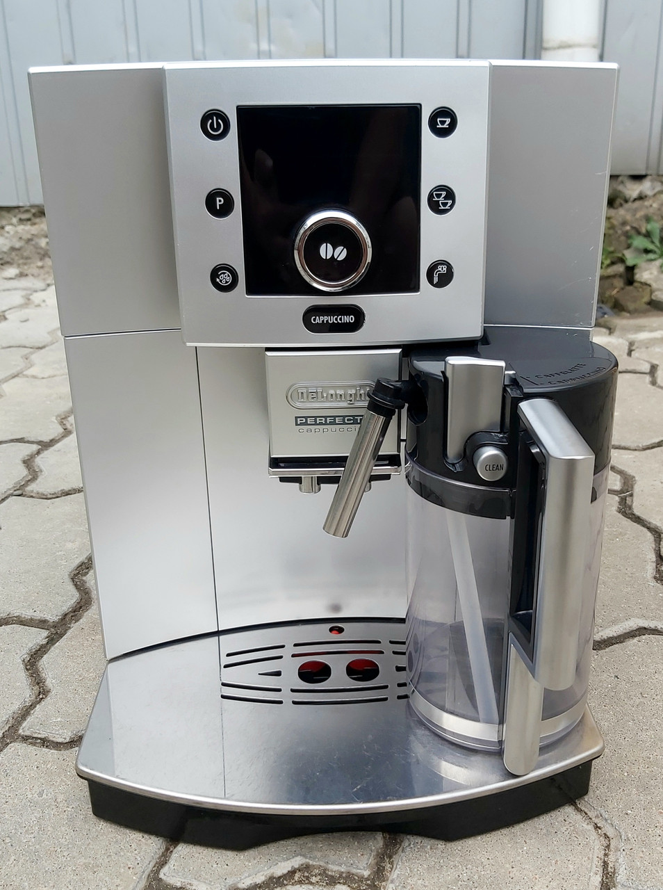 Кавашена  Каварка Делонгі Delonghi Esam 5500 Perfecta з молочником б/у