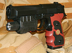Іграшковий пістолет Beretta 92 з модулем ЛЦУ та ліхтариком