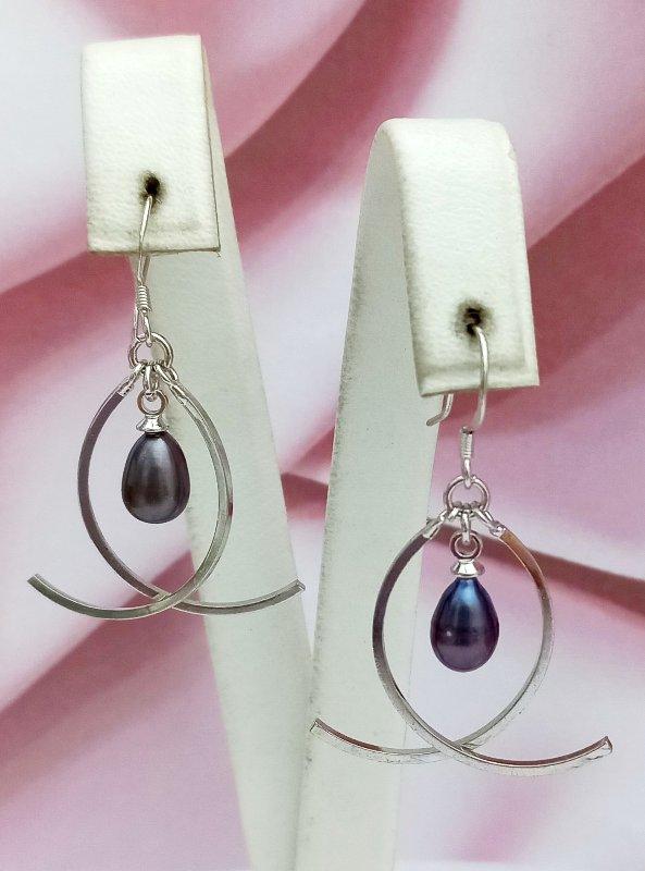 Сережки кульки булатні. Висота сережки: 1,7 см. Діаметр кульки: 8мм. Колір: сріблястий.