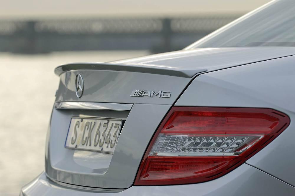 Лип спойлер для Mercedes w204, шабля Мерседес 204