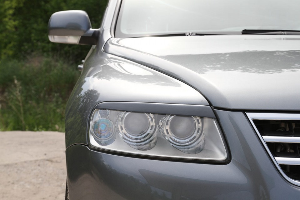 Накладки на фари VW Touareg (03-06), Вії Туарег