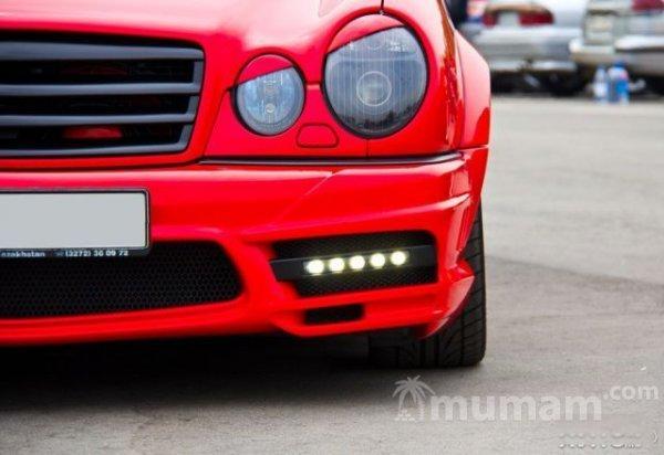 Вії для Mersedes Benz W210, накладки на фари Мерс 210