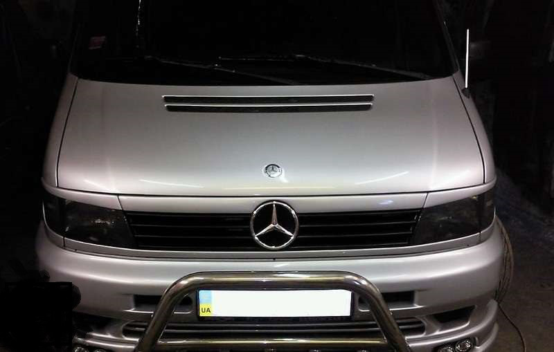 Планка на решетку радиатора и реснички Mercedes Vito W638, Мерс Вито 638