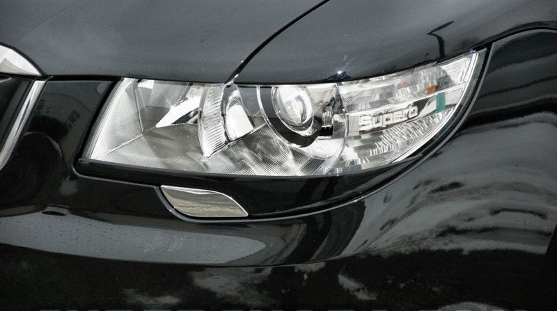 Вії Skoda Superb 2, накладки на фари Шкода Суперб 2
