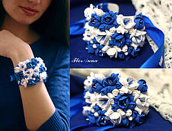 Широкий браслет на руку з квітами з полімерної глини "Біло-блакитні фрезії"