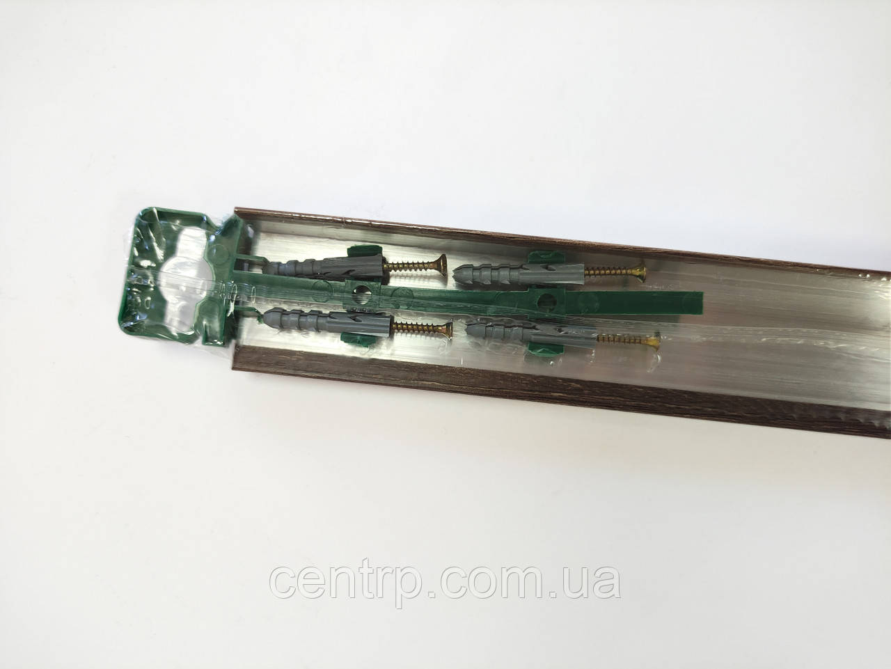 Купить Ламинированный декоративный уголок для ступеней 25мм*10мм ЛП 25* ...