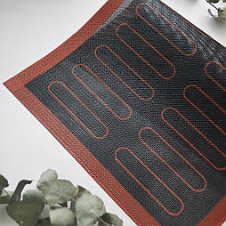 Перфорований килимок силіконовий для еклерів 30х40 см.