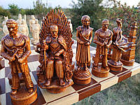 Эксклюзивные шахматные фигуры "Battle of Thrones & Knights" из натуральной древесины и классическая доска