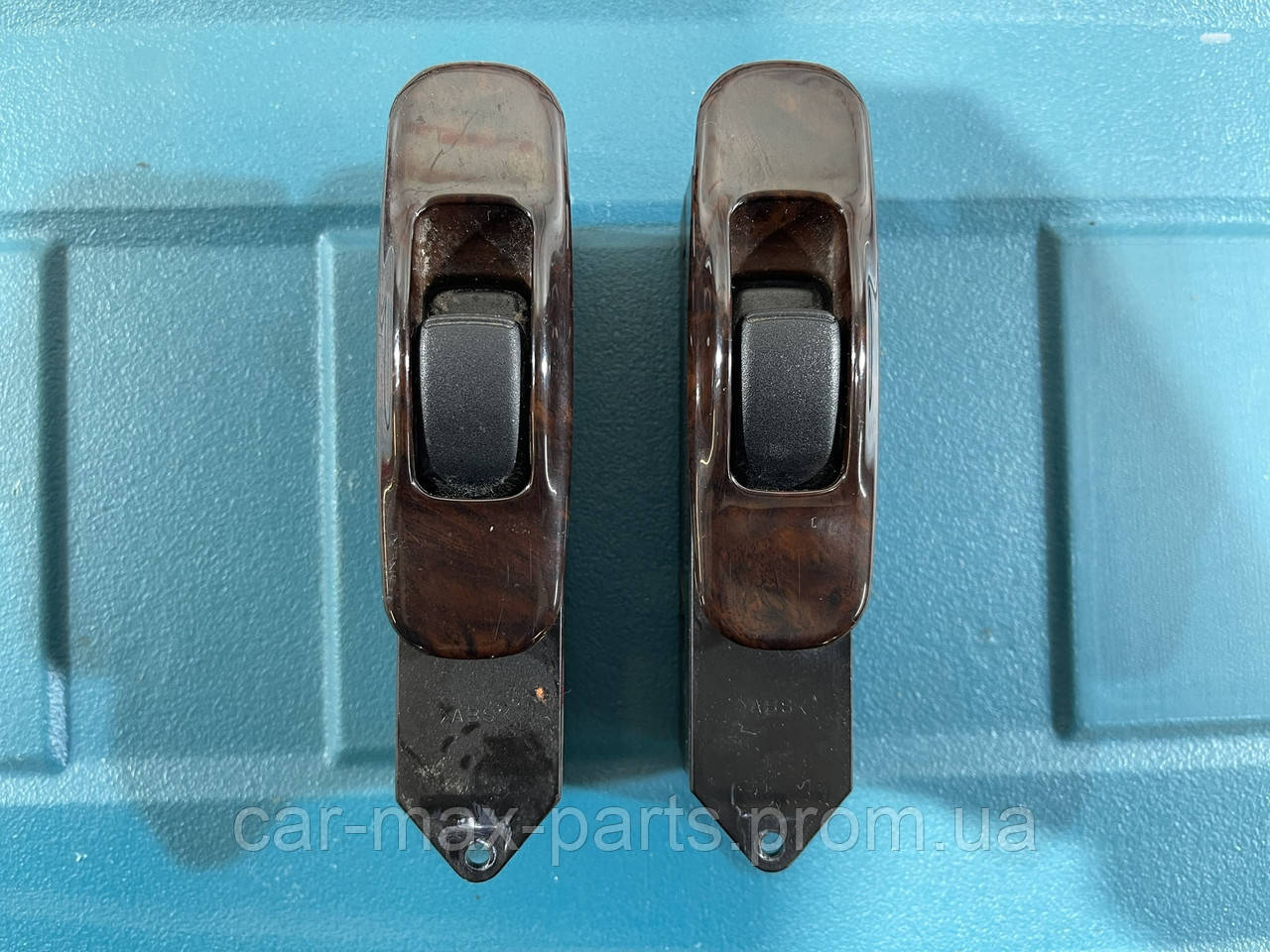 Кнопка склоподемника Mitsubishi Pajero Sport 1 1997-2008 MR194819 MR194820, фото 1