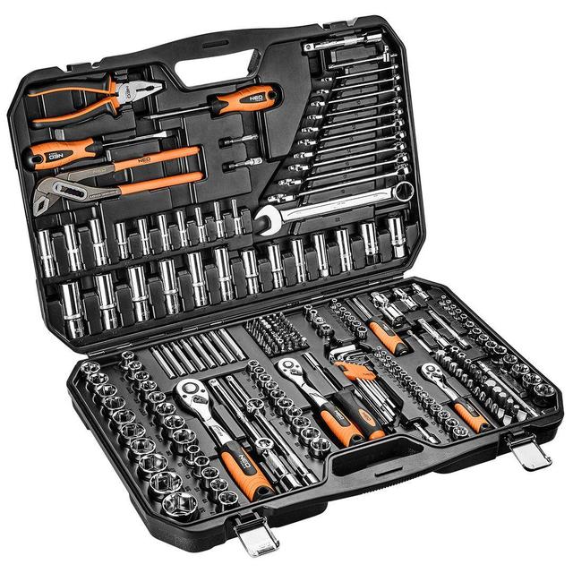 Наборы инструментов в Львове от компании "24tools.com.ua".