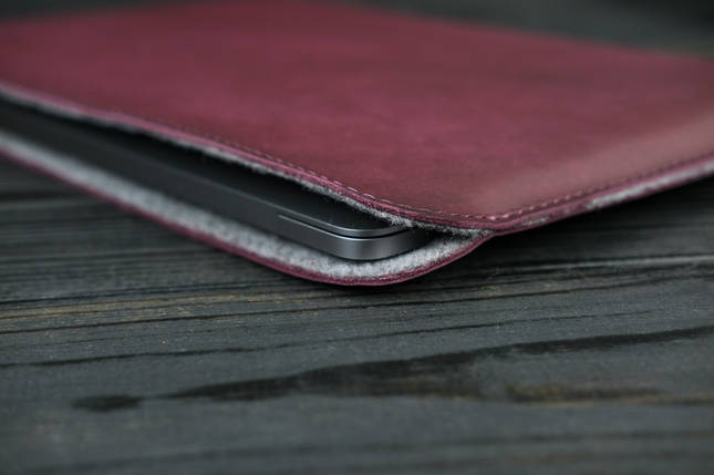 Чохол для MacBook Дизайн №2 з повстю з натуральної шкіри колір Бордо, фото 1