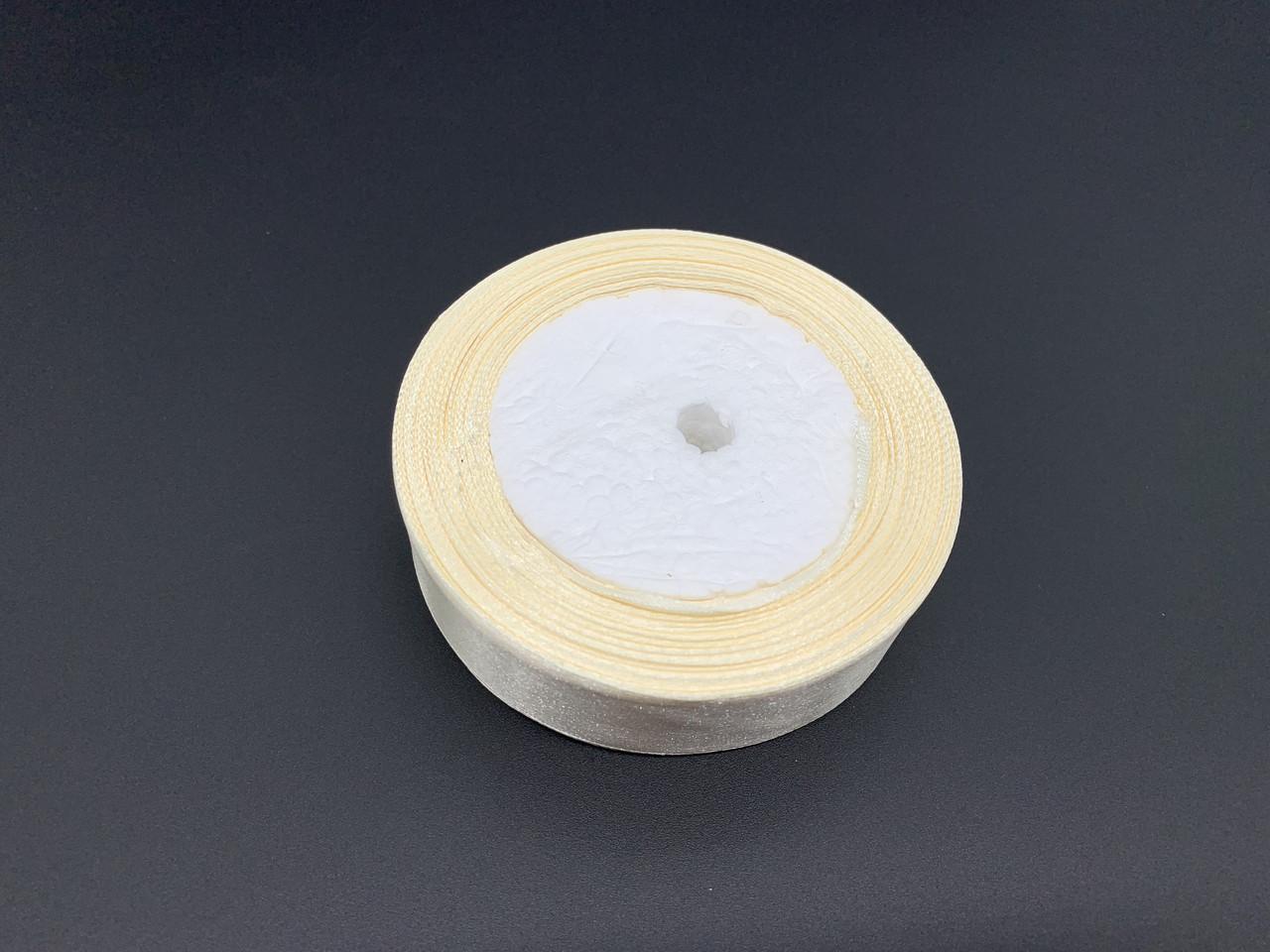 Стрічка атласна. Колір №85, "слонова кістка". 2,5 см. 23м/рул.