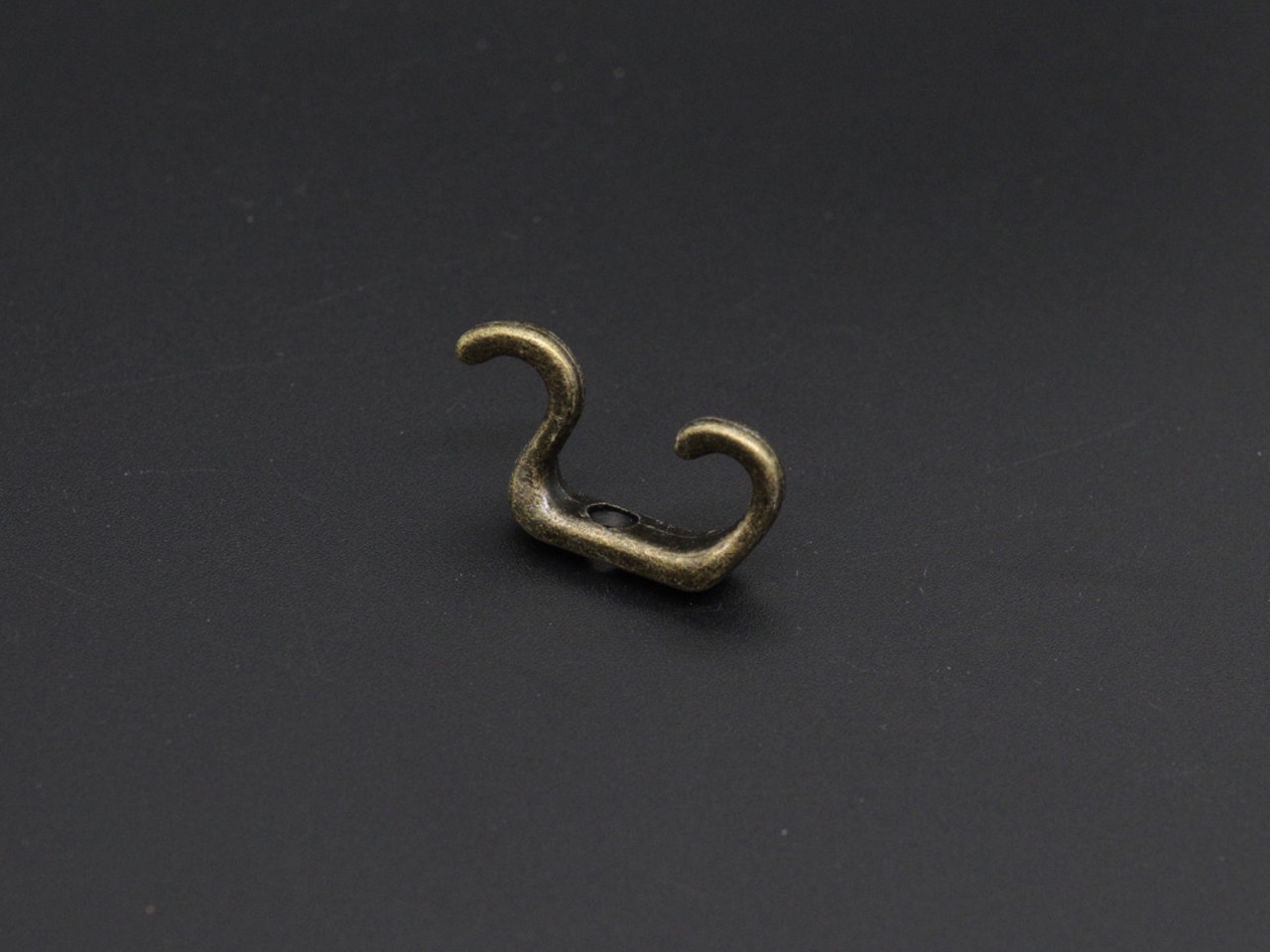 Гачок металевий. 35мм