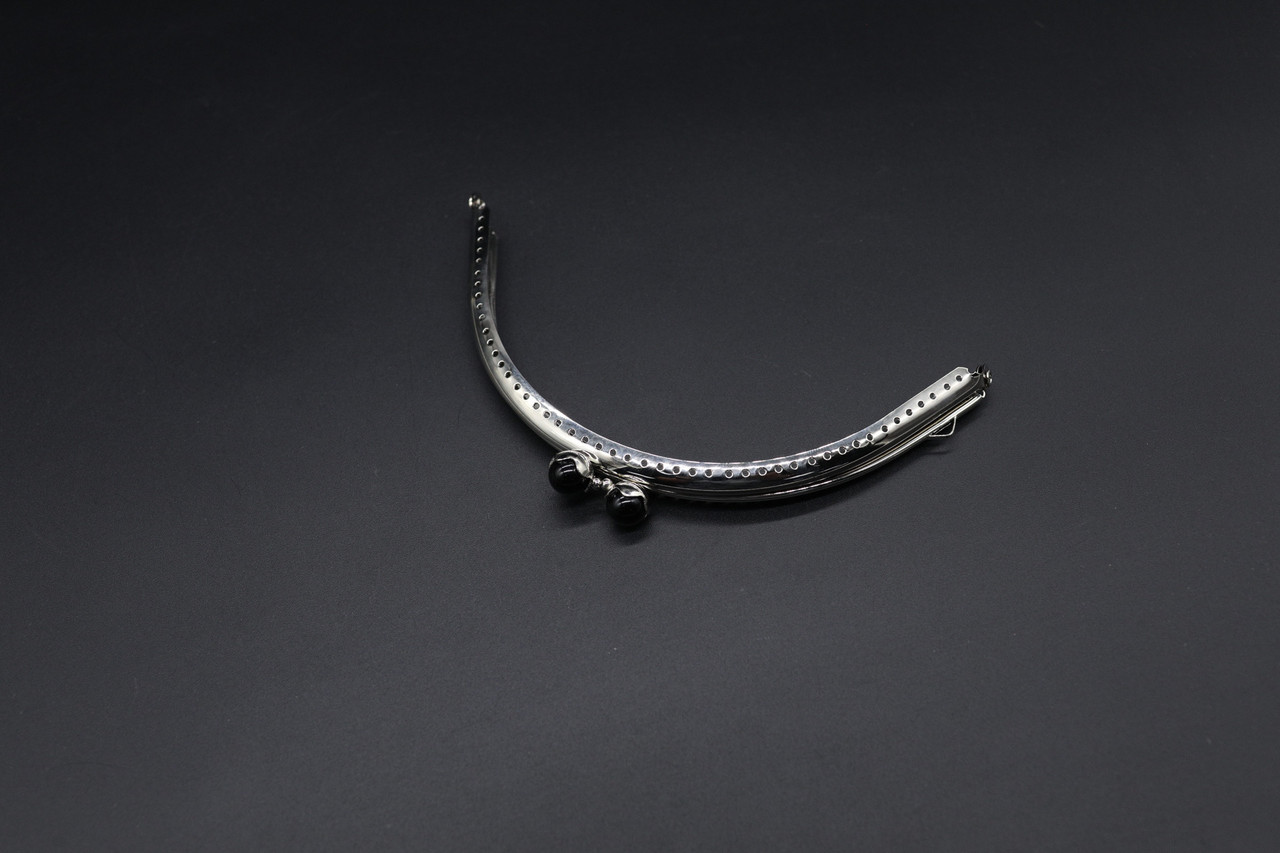 Фермуар. Колір "срібло". 15см.