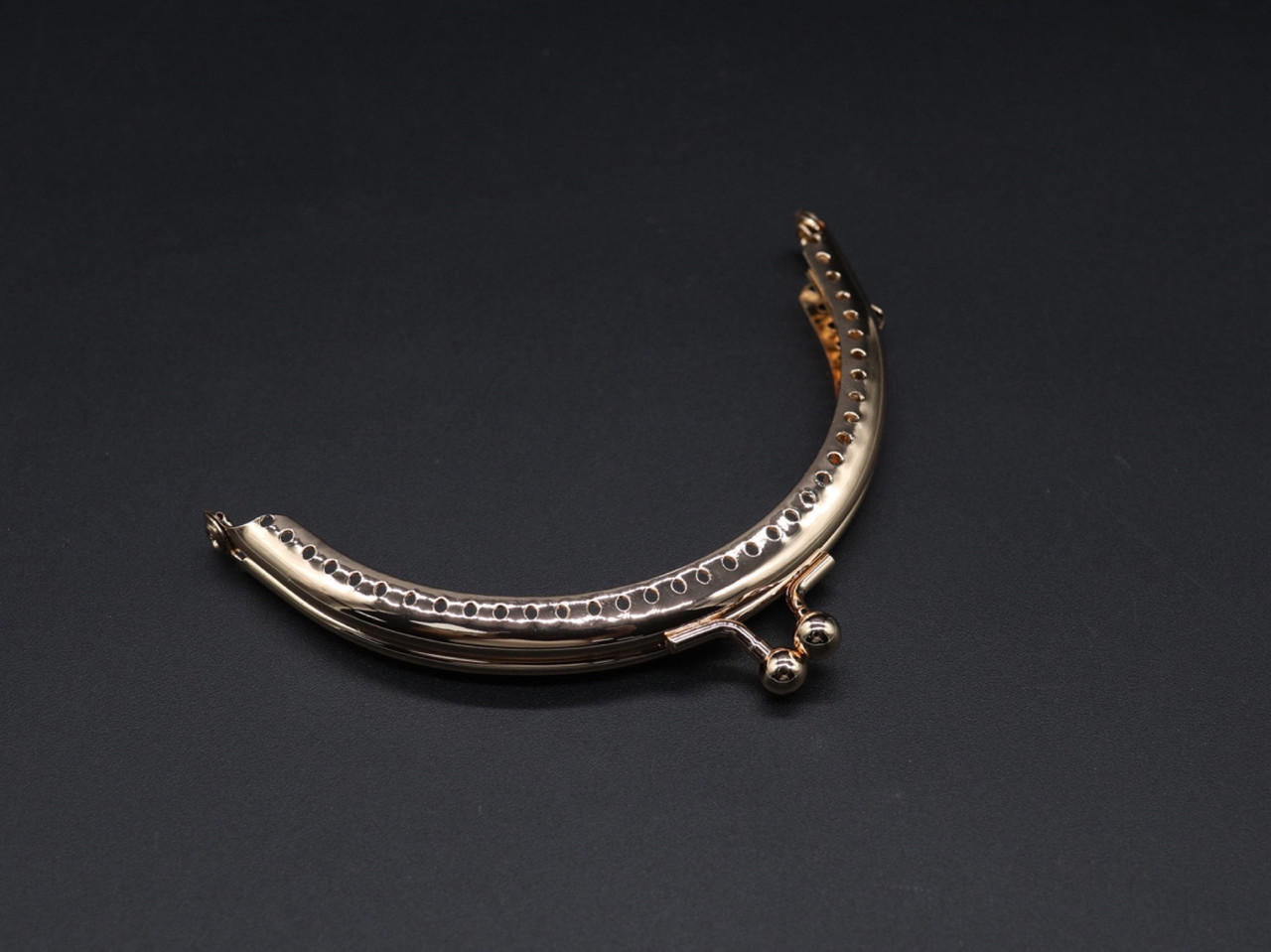 Фермуар. Колір "золото". 19см