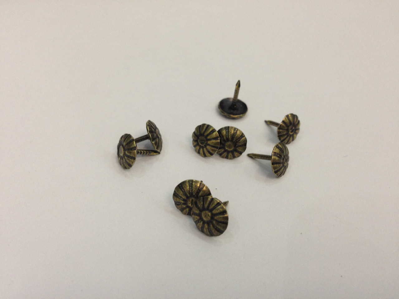 Кнопки металеві декоративні. 10х15мм