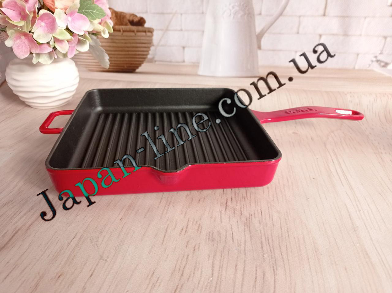 Сковорода чавунна із зливним носикам OMS 3265-30-2,7л-Red 30х30 см