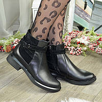 Ботинки женские комбинированные на маленьком каблуке, цвет черный