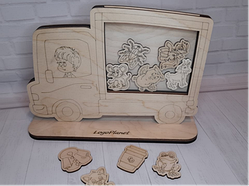 Вантажівка   з прозорою  «кишенькою»