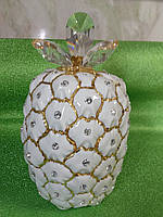 Фарфоровый ананас белый,итальянской фирмы Vittorio Sabadin. Позолота, кристаллы Сваровски. 21 см.