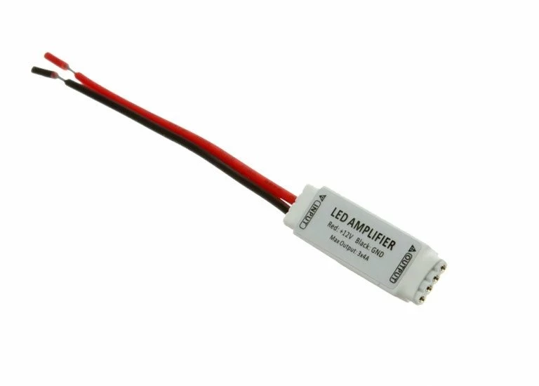 Підсилювач Biom 12V 9A AMP-9-SMART 623